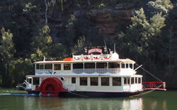 Nepean Belle Paddlewheeler 